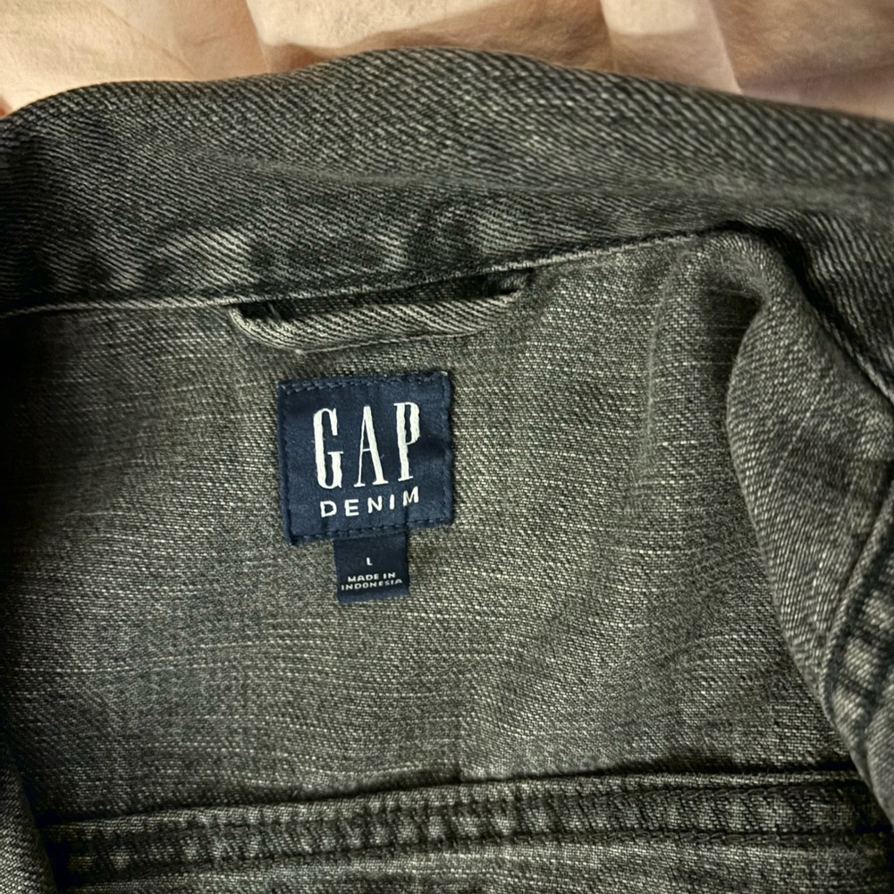 GAP Charcoal Denim Jacket - Picture 3 of 6